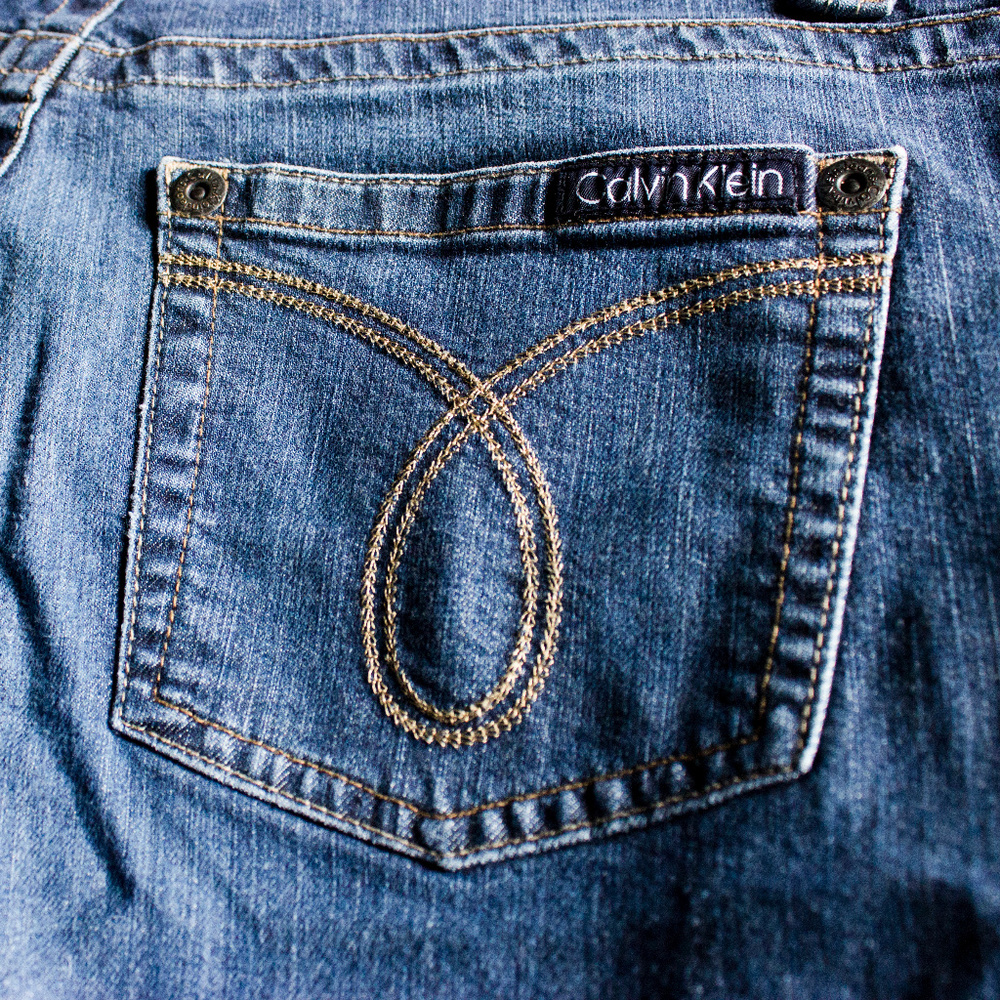 2/$20 Calvin Klein Jeans Denim Bermuda Capri Short - Picture 3 of 8